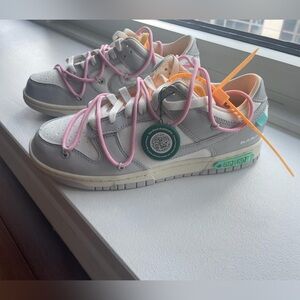 Off-White x Nike Dunk Low men’s 7.5. 9 women’s NIB